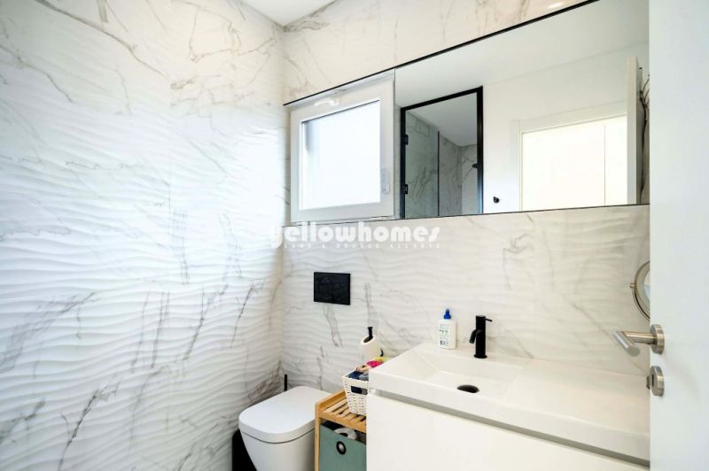 Moderna e luminosa moradia T3 com piscina privada perto de Ferragudo